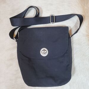 Baggallini Crossbody Bag Small Black Purse Adjustable Silver Hardware Travel